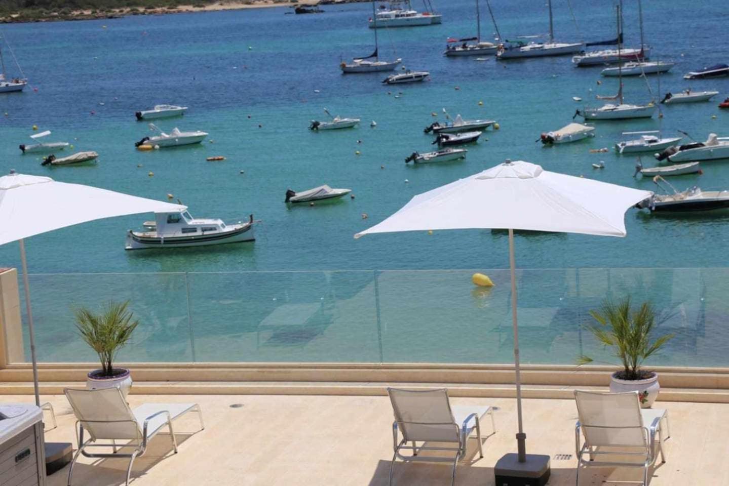 Beachfront Es Turo Lägenhet