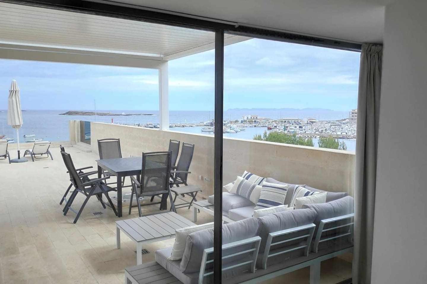 Beachfront Es Turo Lägenhet *